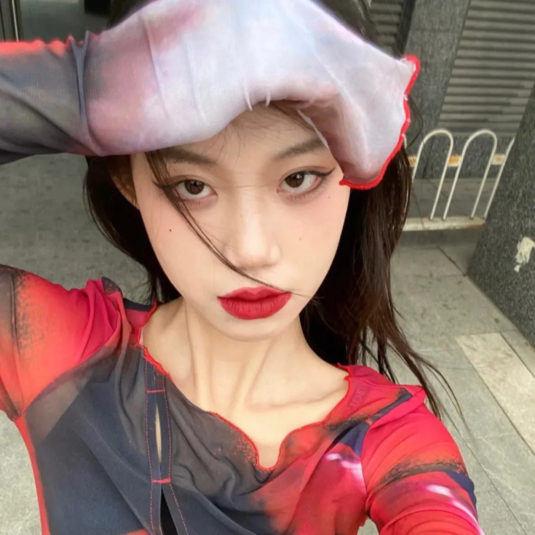 白衣侠女